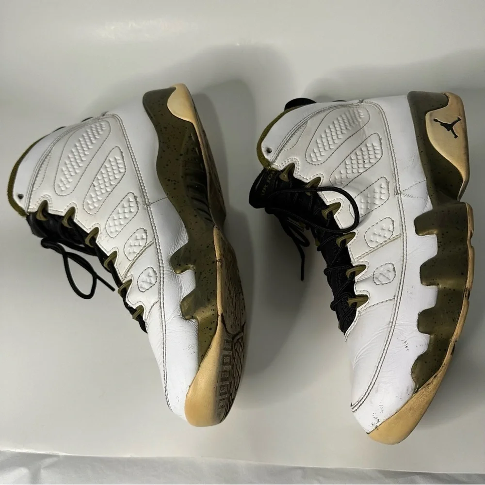 Nike Air Jordan 9’s Statue Sneakers Retro White Gold‎ IX 2015